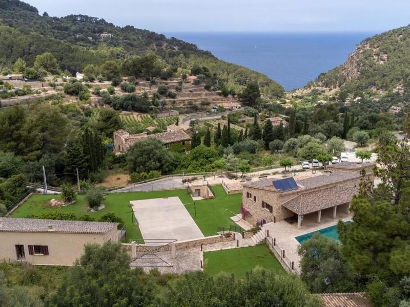LUXURY VILLA – GUEST HOUSE, SEA VIEWS AND SPA