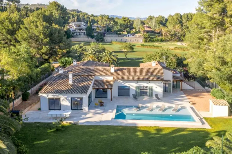 TOURIST LICENSE LUXURY VILLA IN SON VIDA – image 1