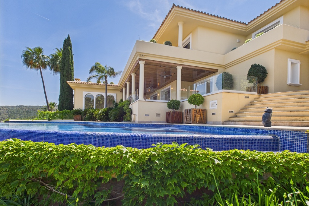 SOLD – Villa Hole 12 – image 6