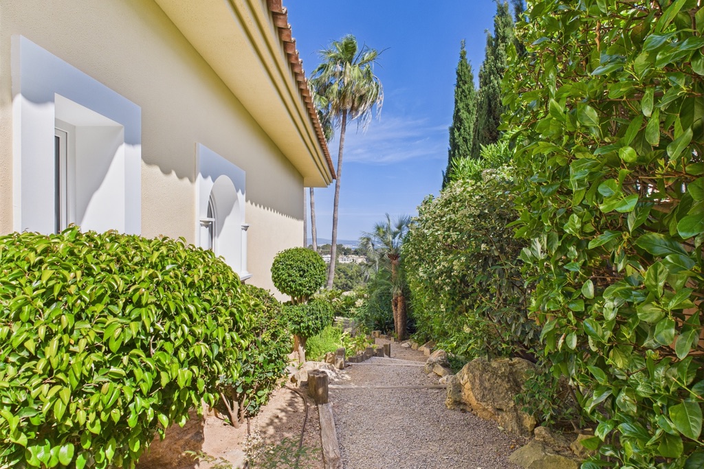 SOLD – Villa Hole 12 – image 7
