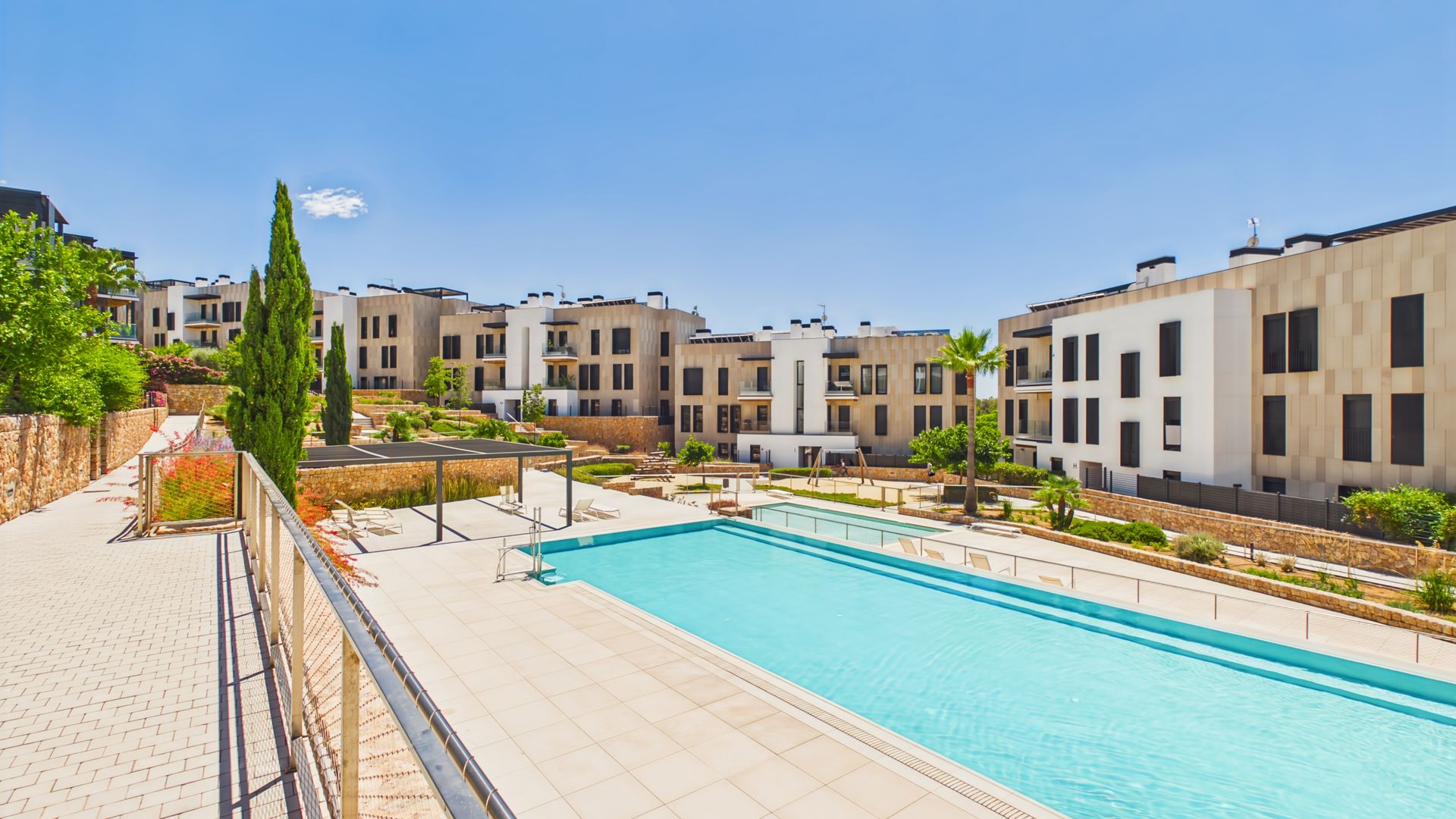 Elegant Luxury Apartment with a Spacious, Low-Maintenance Private Garden and Resort-Style Communal Pool