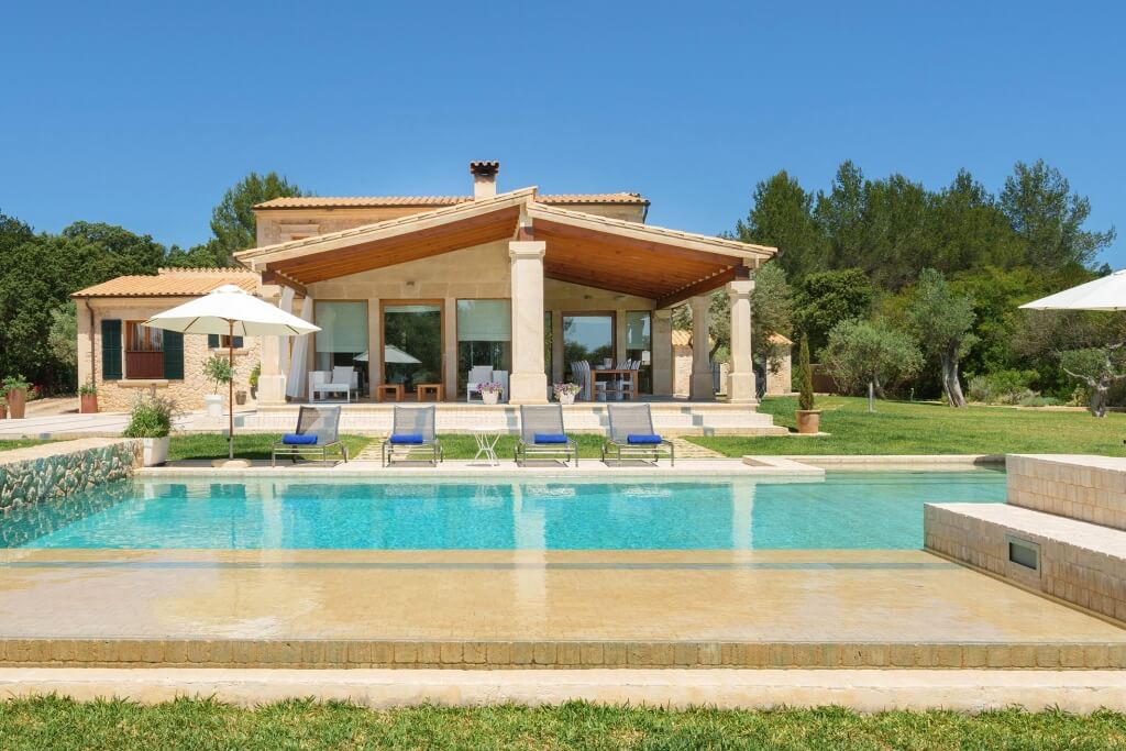 IMPRESSIVE LUXURY VILLA IN POLLENÇA – image 6