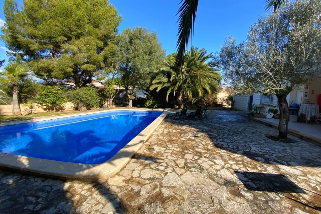 INVESTMENT VILLA SANTA PONSA – image 4