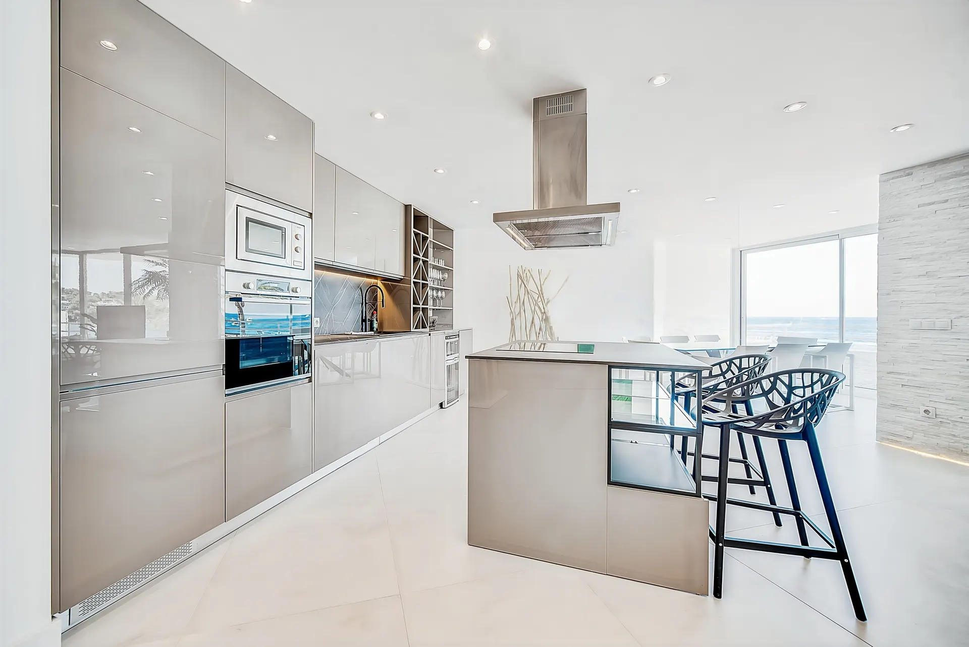 Beachfront Apartment — Apartment in Magaluf, Calvia, Mallorca (photo 7 of 26)